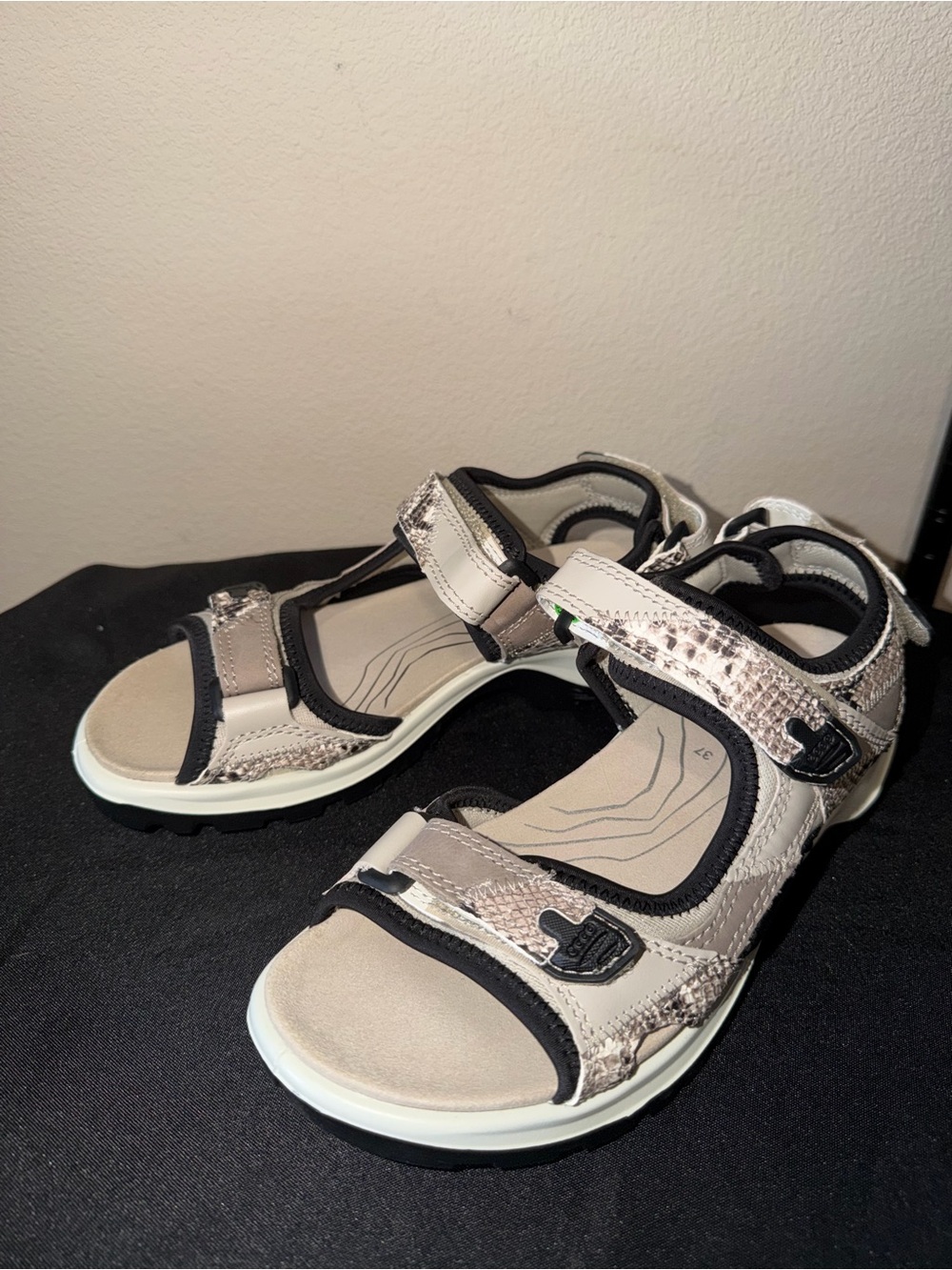 ECCO “Off-road” Snakeprint LEATHER sandals